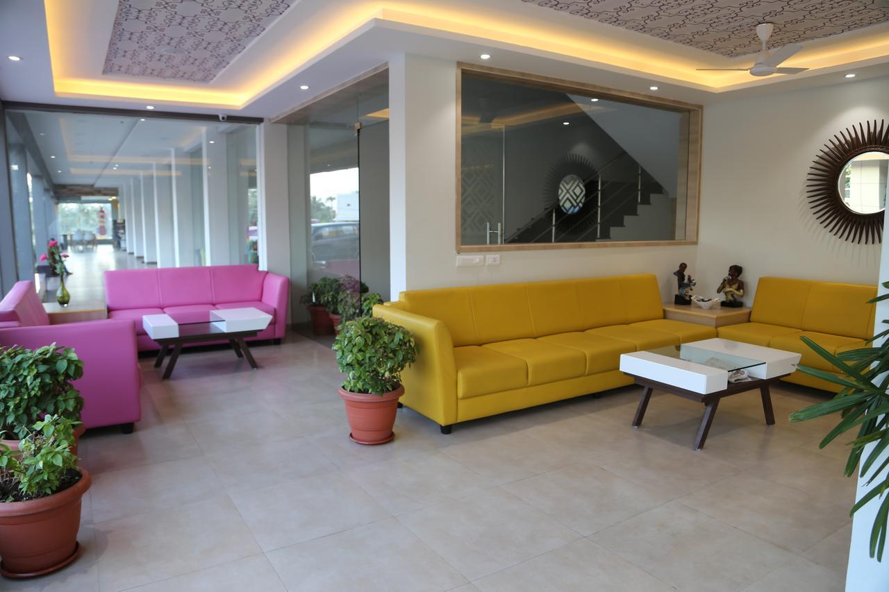 Hotel The Palm Residency- Ariyanoor Salem Esterno foto