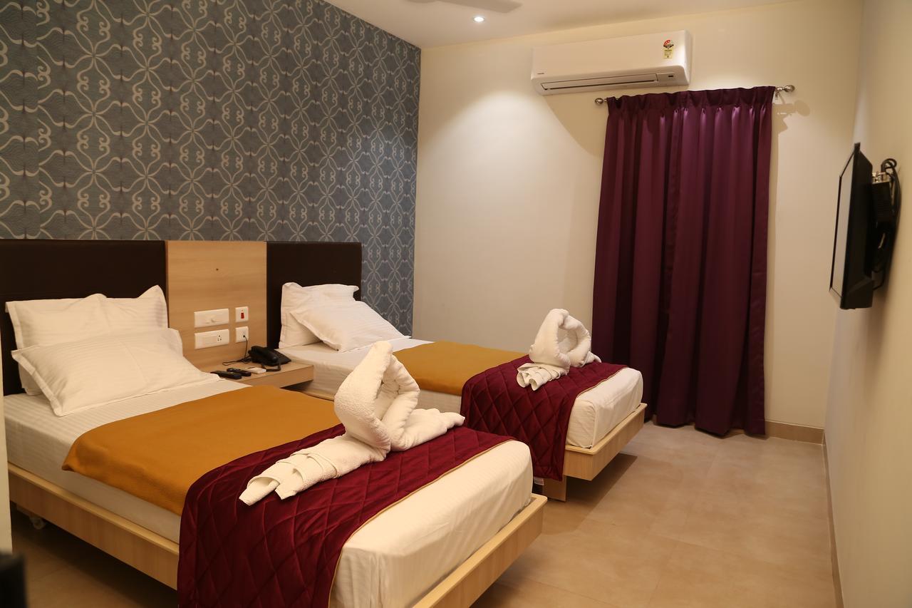 Hotel The Palm Residency- Ariyanoor Salem Esterno foto
